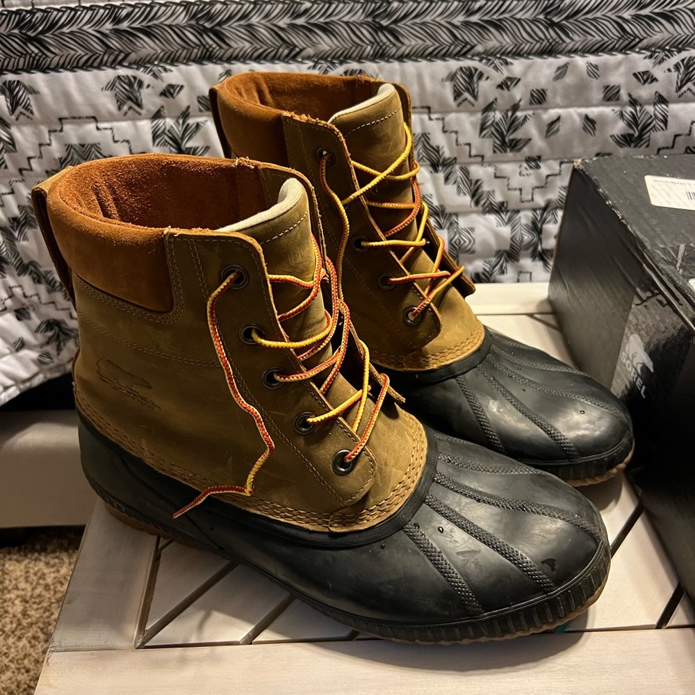 Men’s Sorel Winter Boots Size 14
